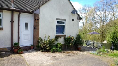 Hazler Lodge guest house Hotel in Wales