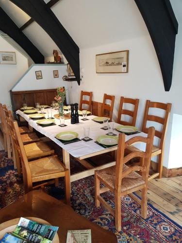 James John Hamilton House and backpacker hostel Hostel in Fishguard