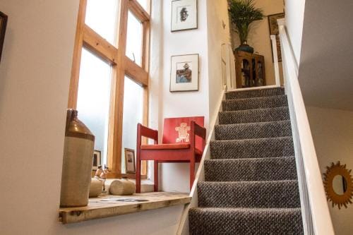 James John Hamilton House and backpacker hostel Hostel in Fishguard