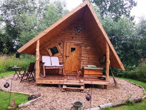 Acorn Glade Glamping York Lodge in England