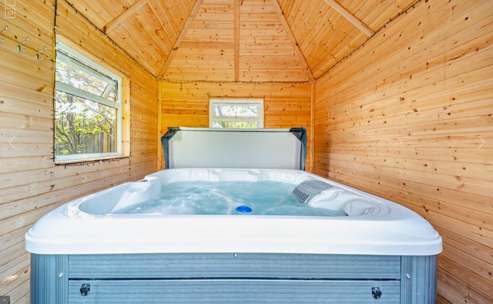 La Fortuna Lodges Chalet in Scotland