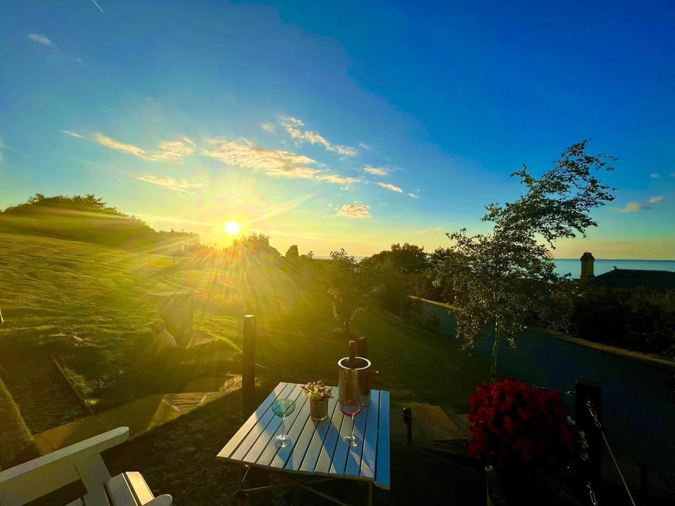 The Pod & Cwtch luxury accommodation Lodge in Wales