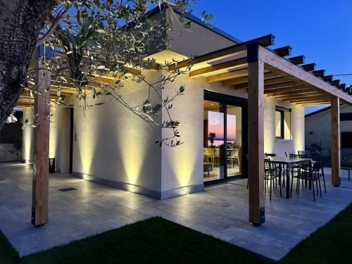 Residence Le Terrazze - Your Green Holiday - Vista Lago, Montagne e Piscina Hotel in Lake Garda
