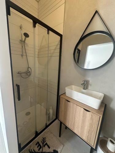 Studio independant avec parking Hotel in Nimes