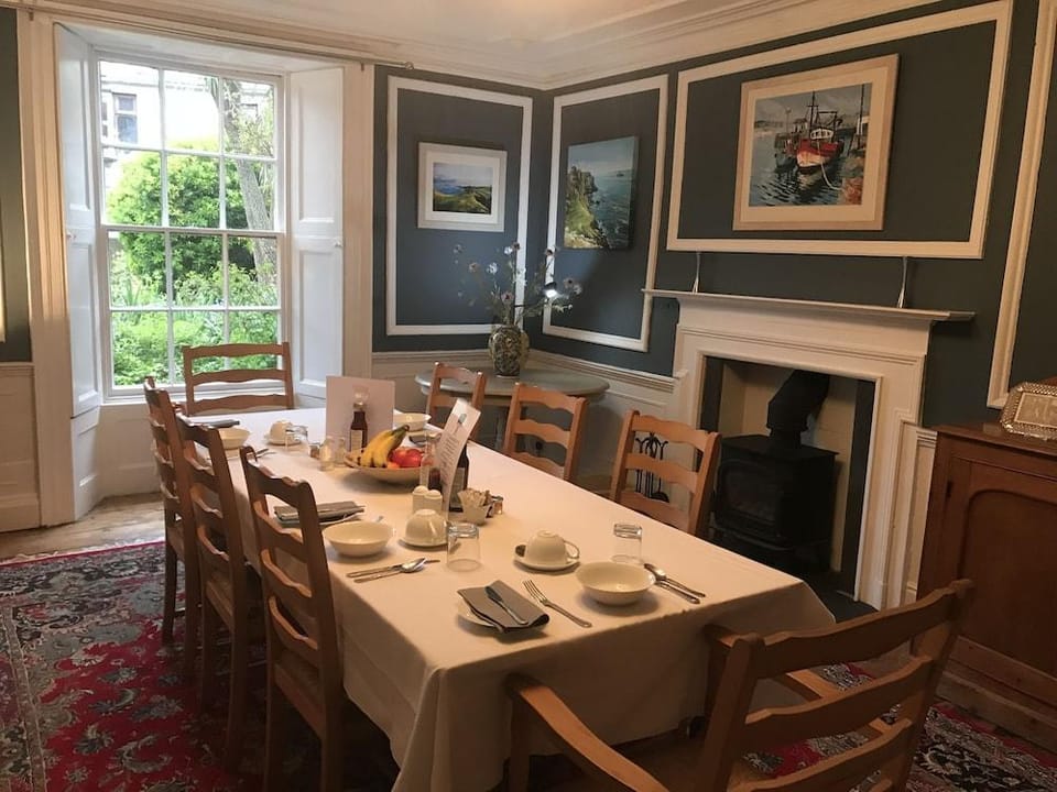 SPRING GARDENS B&B Hotel in Wadebridge