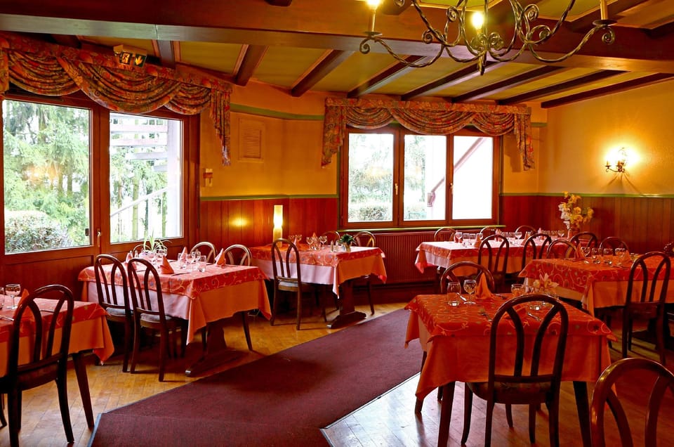 Auberge De La Foret - Logis Hotel in Ortenau