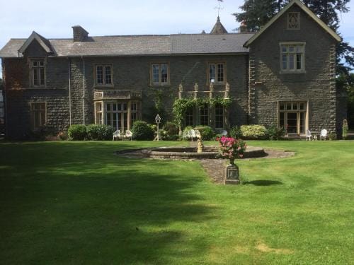 Llangattock Park House Hotel in Wales