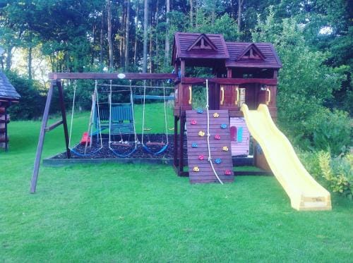lyne view, log cabin Lodge in England