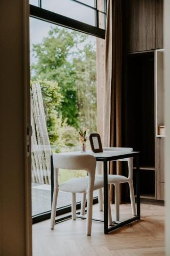 Hangar C gastensuites Hotel in Flanders
