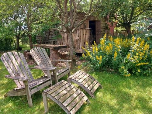 Jardin Reveur la cabane La tete dans les etoiles Hotel in Wallonia, Belgium