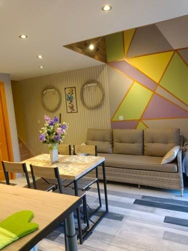 fleurs de printemps - Jonquille chic Hotel in Vosges