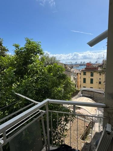 Casa Botanya - Guesthouse Hotel in Genoa