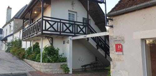 Hotel Le Bon Laboureur Hotel in La Charité-sur-Loire