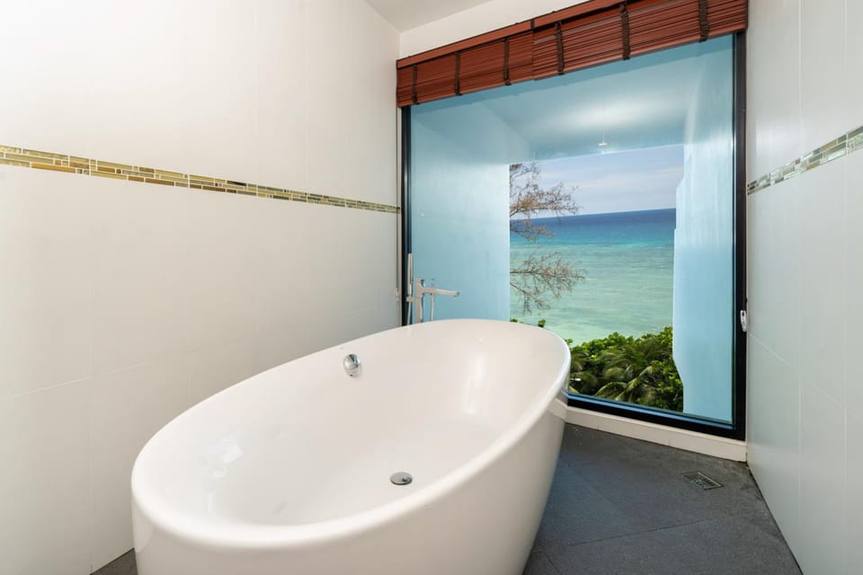 The Hideout Beachfront Apartment hotel in Patong