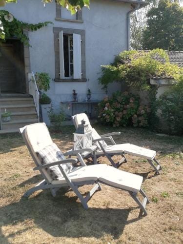 Chambre d'hote equestre Au petit bonheur Hotel in Auvergne-Rhône-Alpes