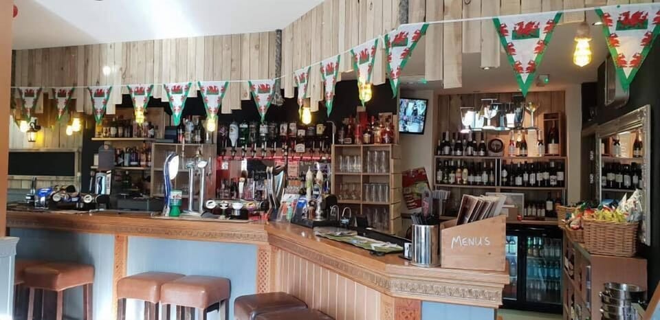 Peniarth arms Inn in Bryn-Crug