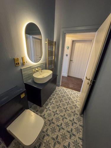 The Lillie at The Bank by Coorie Doon Stays Hotel in Troon