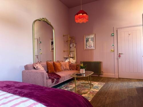 The Lillie at The Bank by Coorie Doon Stays Hotel in Troon