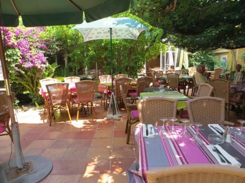 Le Mas de la Frigoulette Hotel in Sanary-sur-Mer