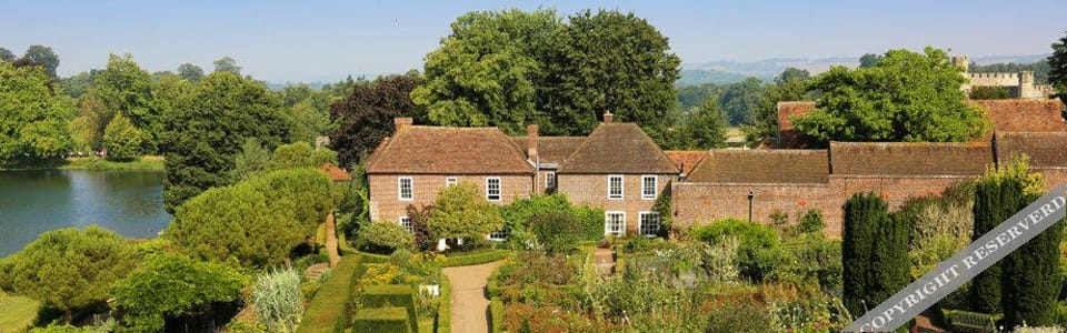 Leeds Castle Stable Courtyard Bed and Breakfast Hotel in Borough of Swale