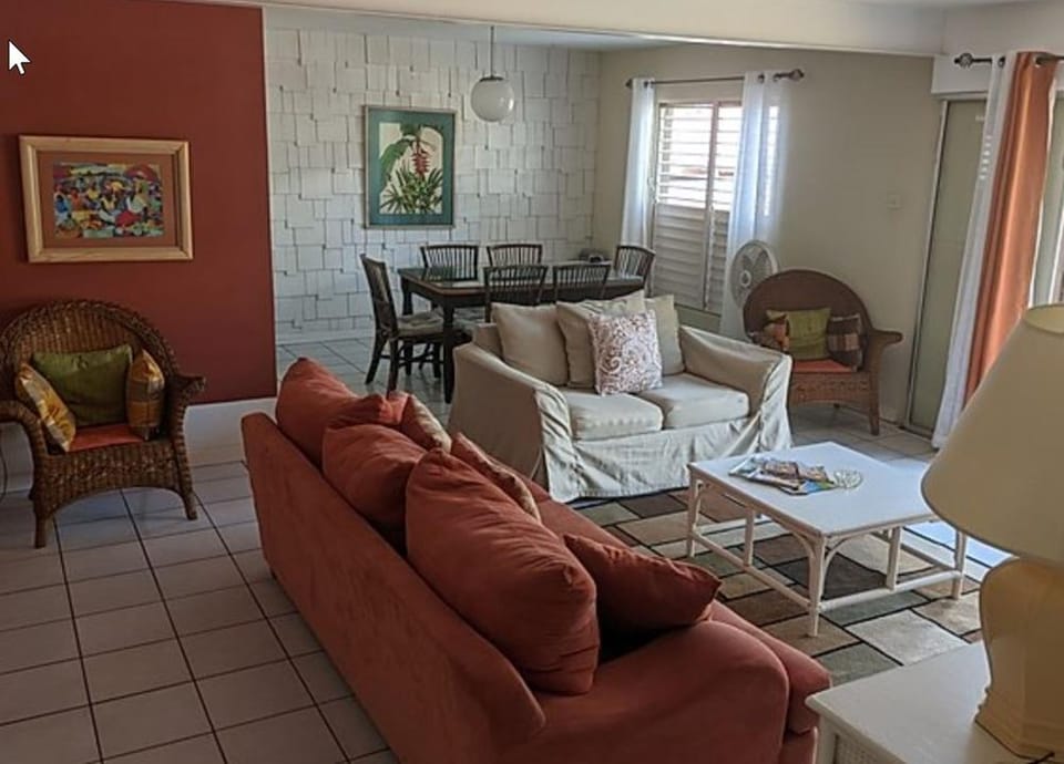 Paradise Villas Hotel in Bridgetown