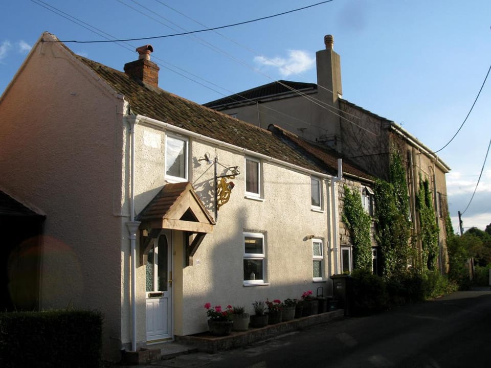 Stargaia Retreat Hotel in Glastonbury