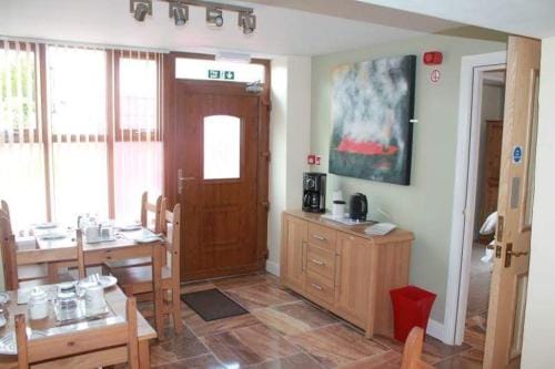 Riverside Guest House Hotel in South Kesteven District