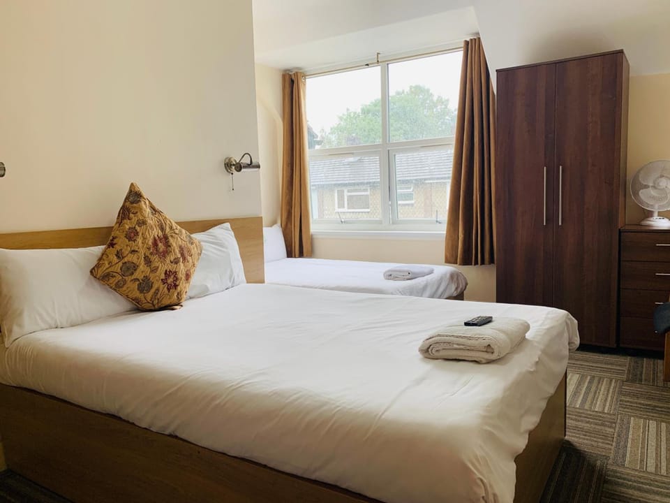 Albert Guest House Hotel in Kingston upon Thames