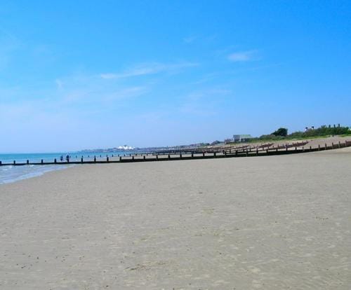 Felpham Guest House - Self Catering Hotel in Bognor Regis