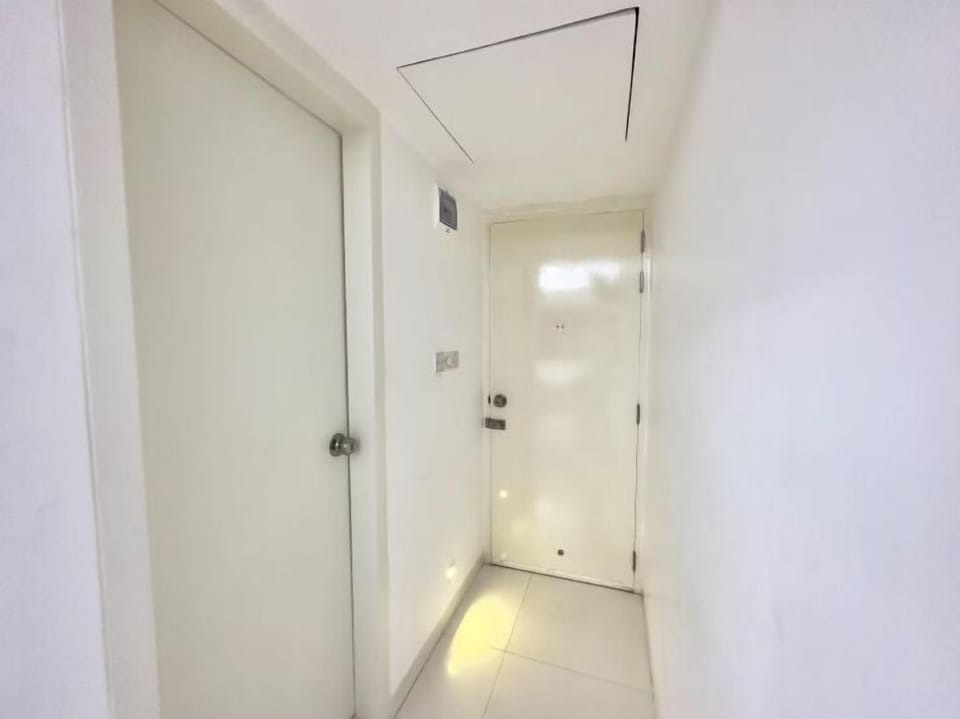 250 sq.ft Studio Apartment with Pool 3 Hotel in Dhaka