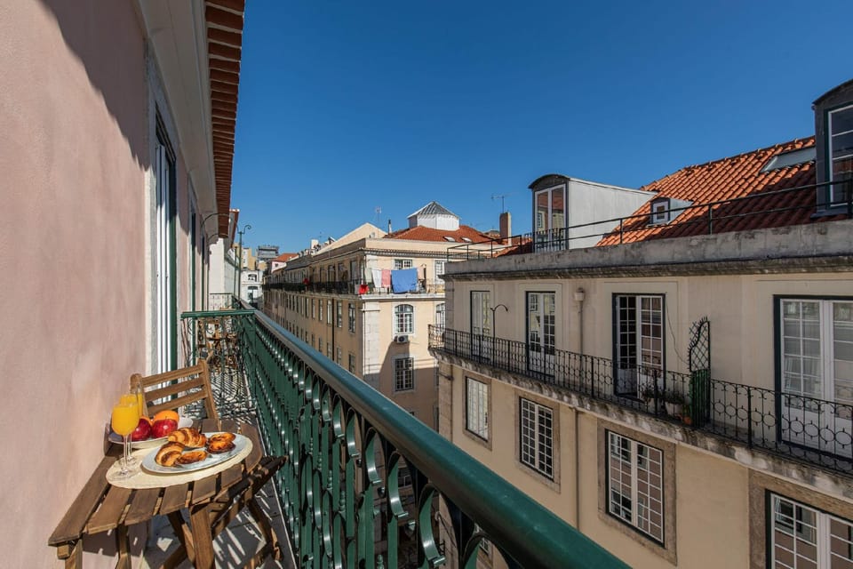 Ando Living São Nicolau House Hotel in Lisbon