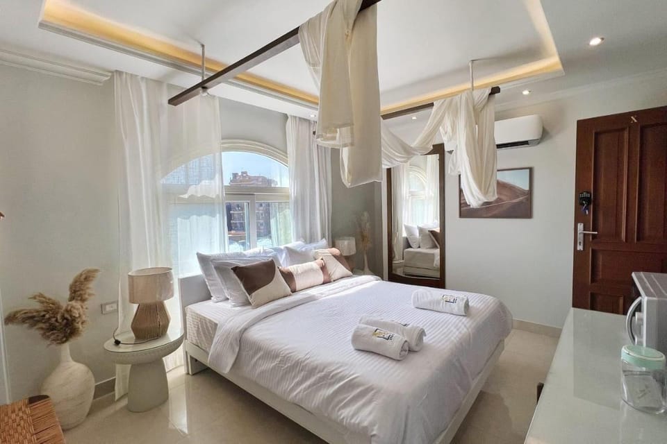 Cleopatra Pyramids Elite Hotel in Egypt