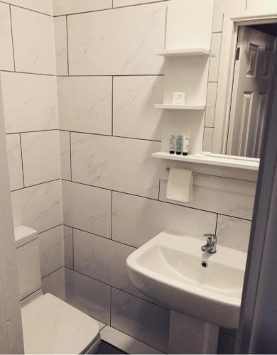 Bede Apartments Hotel in Coventry