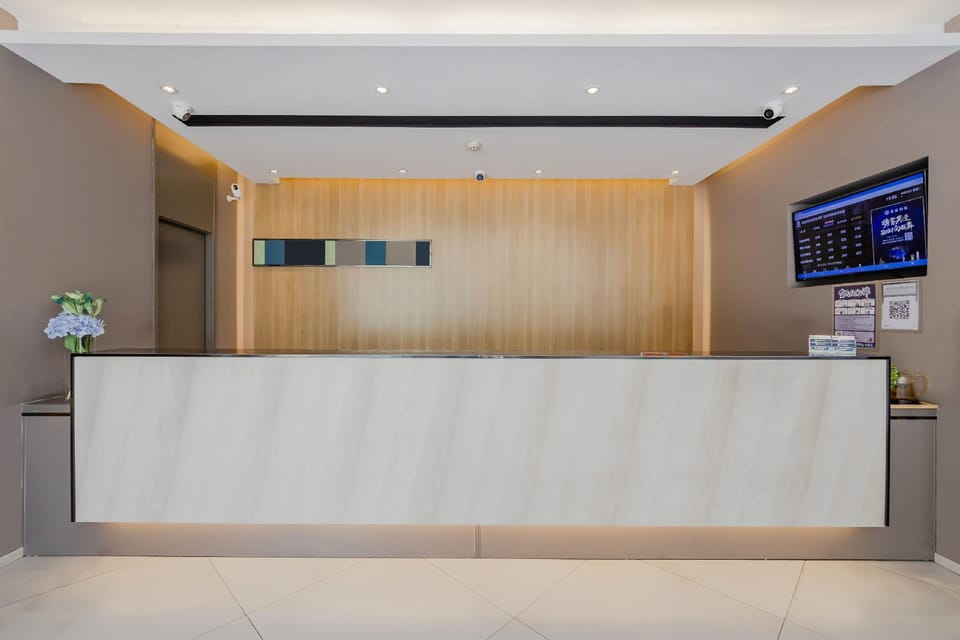 eLong Anyun Hotel (Nanjing Qiaobei Hongyang Plaza Liuzhou East Road Metro Station Branch) Hotel in Nanjing