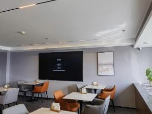 Qingmu Platinum Hotel (Nanjing Binjiang Development Zone Dixiu Road Branch) Hotel in Nanjing