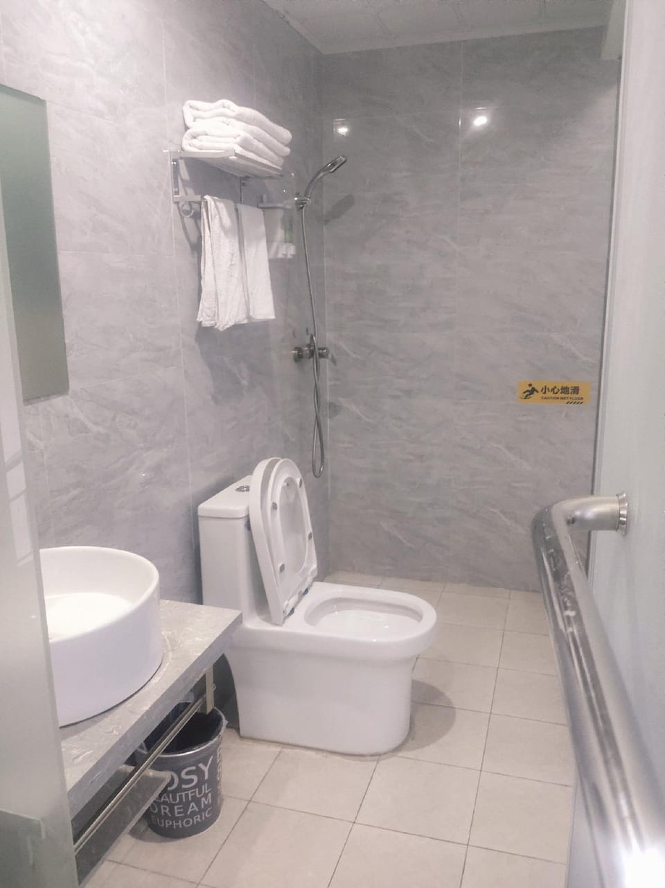 Xinke Business Hotel (Impression South Bank Shopping Mall Branch) Hotel in Zhejiang