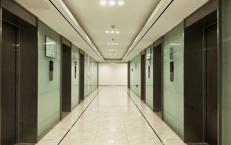 Manlu CC Hotel (Shaoxing East Railway Station Shangyu Wanda Plaza Branch) Hotel in Zhejiang
