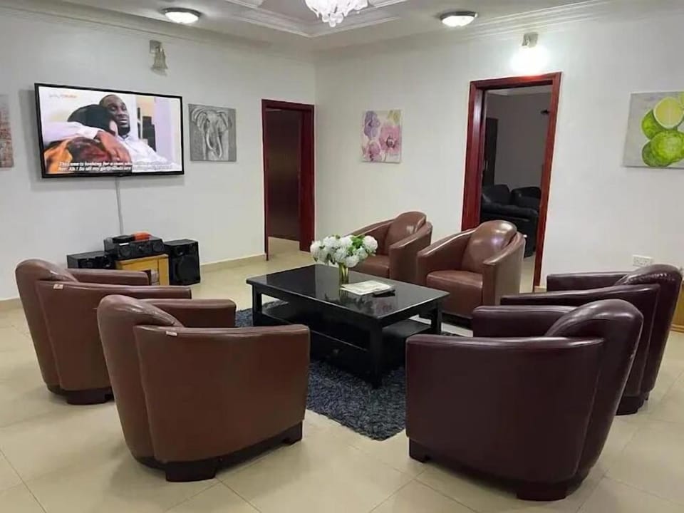 Western Sun Suites and Event Centre Hotel in Nigeria