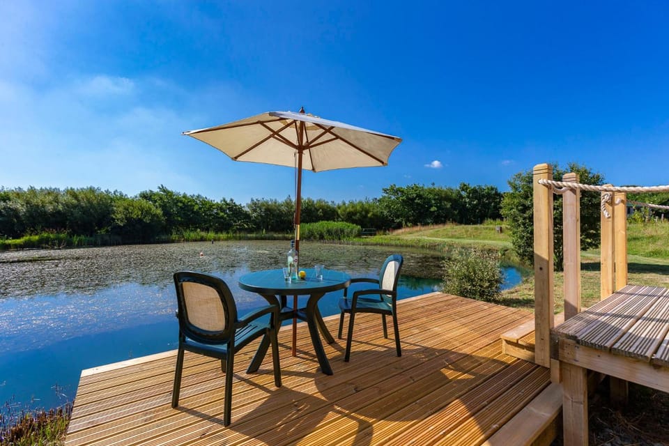 Lynstone Lakes Lodge in Bude