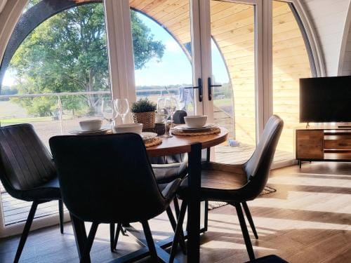 Gopsall Hall Farm Lodge in North Warwickshire District