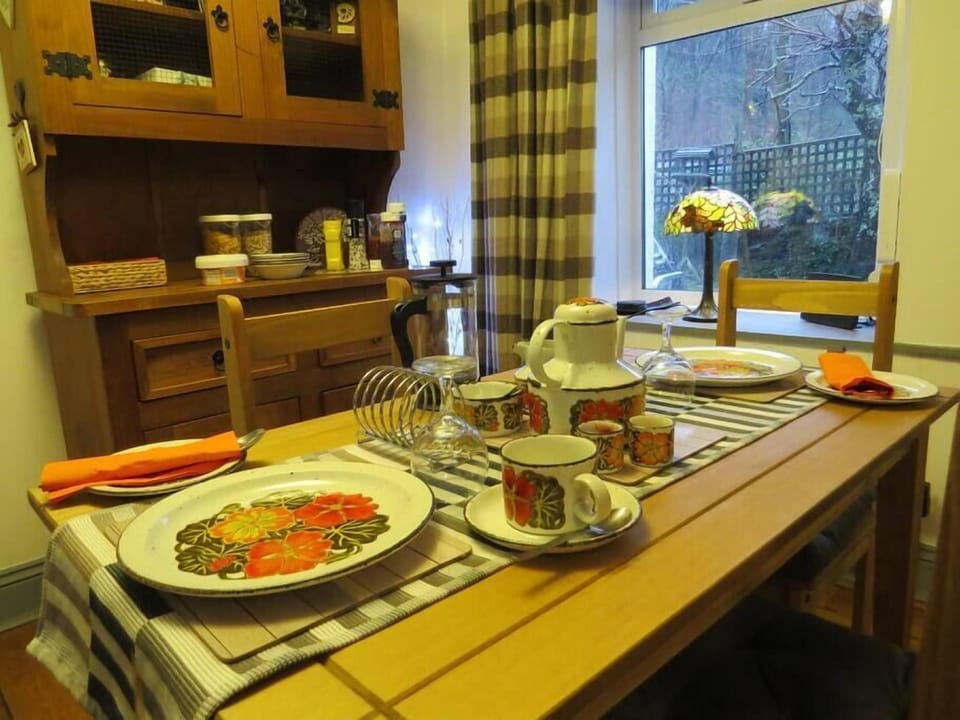 Yr Hen Farcdy Hotel in Wales