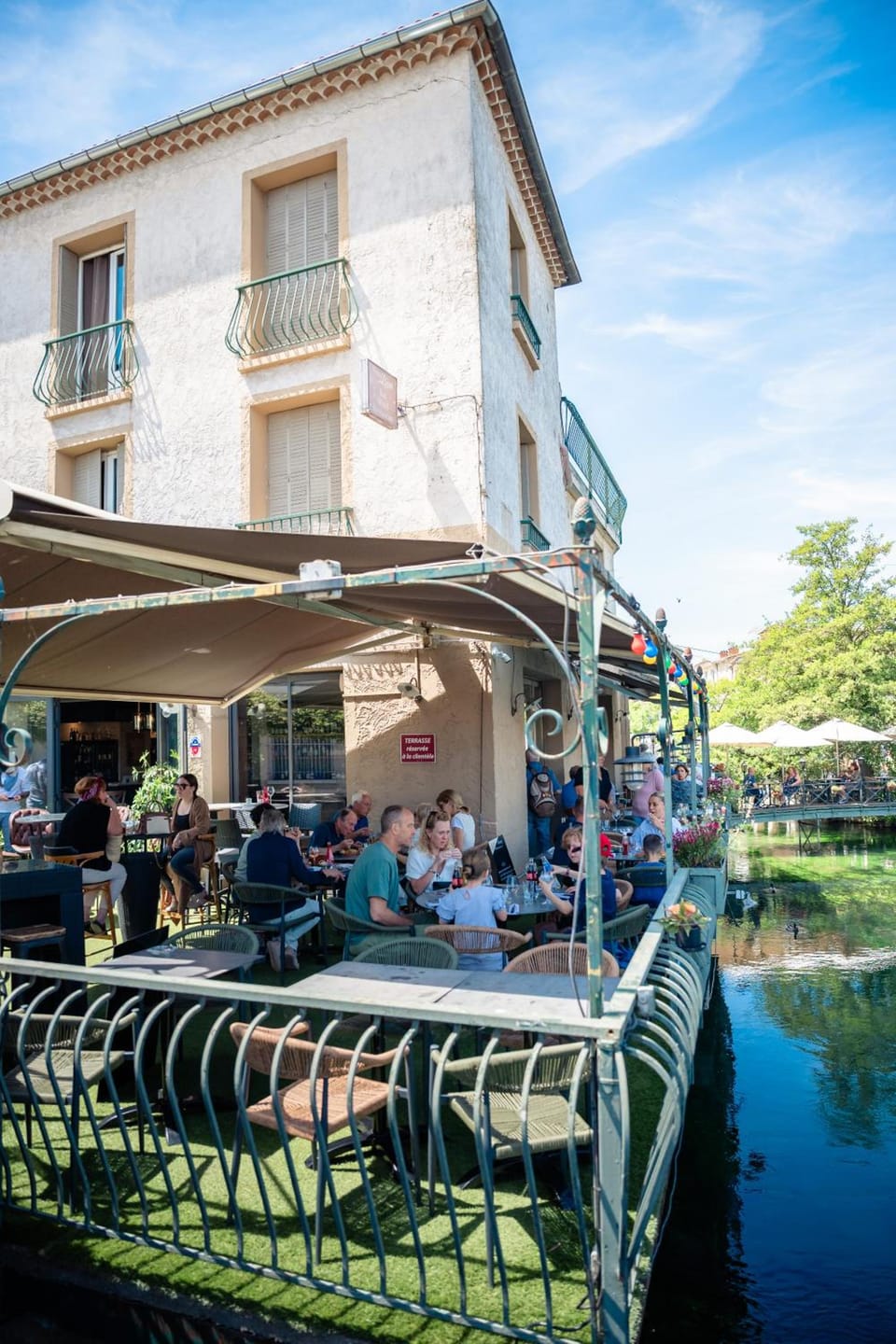 Le Bassin Hotel Restaurant Hotel in L'Isle-sur-la-Sorgue
