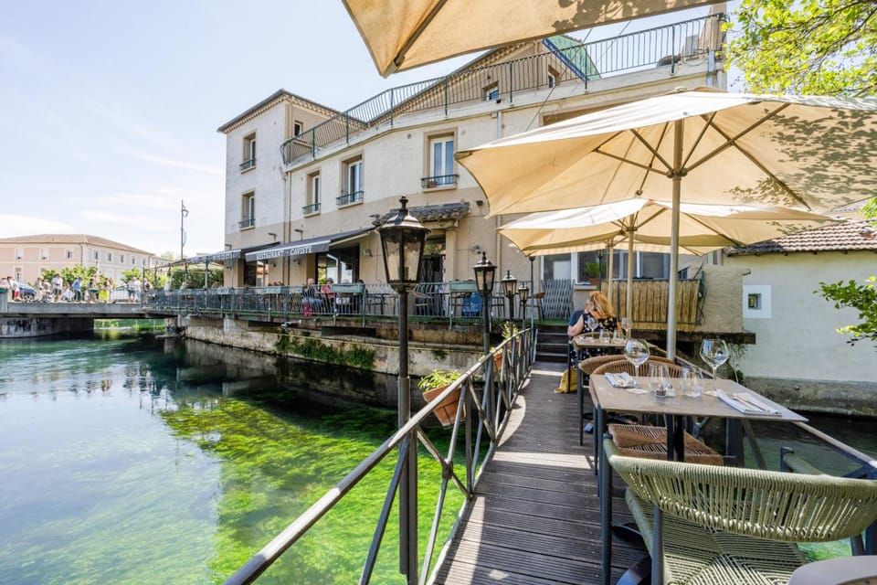 Le Bassin Hotel Restaurant Hotel in L'Isle-sur-la-Sorgue