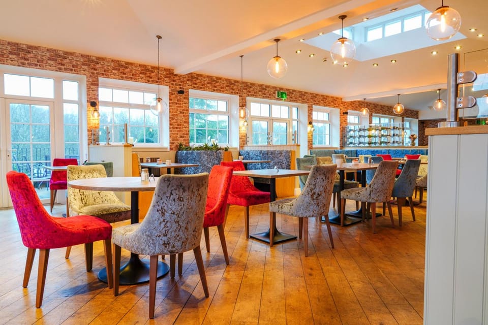 Gomersal Park Hotel & Bazaar Spa Hotel in England