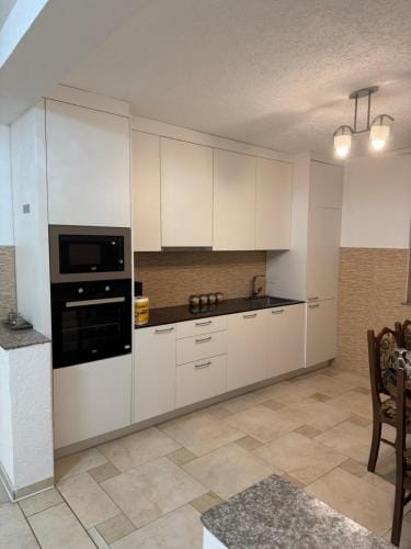 Dardania Hostel Hostel in Montenegro