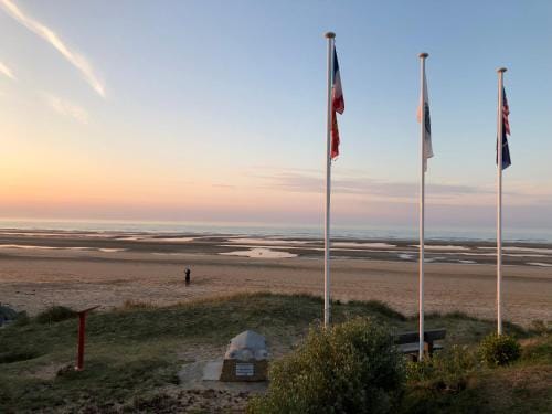 Villa kahlo Omaha Beach Hotel in Normandy