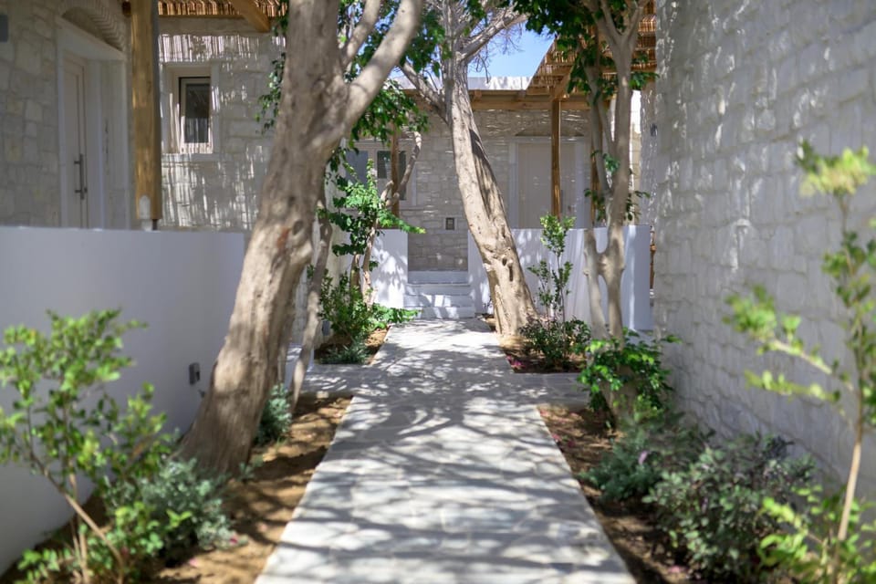 Stone Whisper Apartment hotel in Naxos