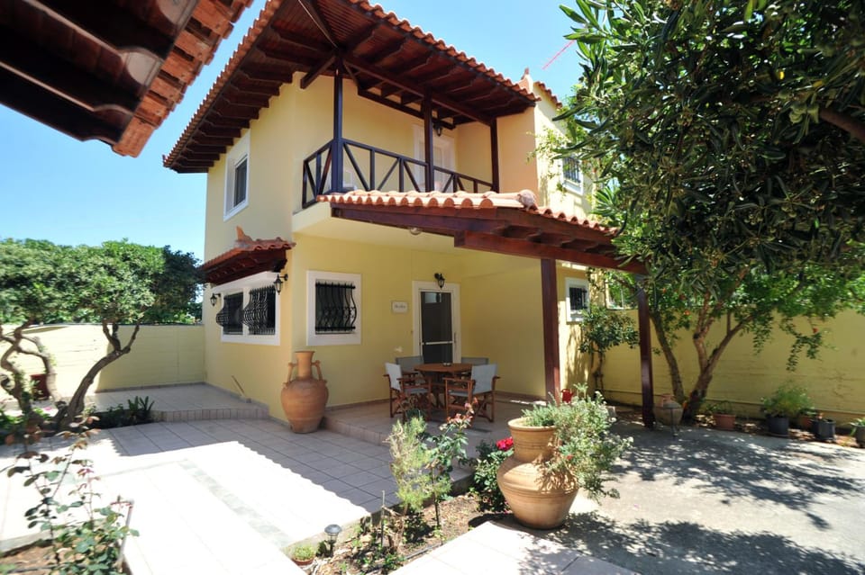Romantic Corner Maisonette houses Hotel in Crete