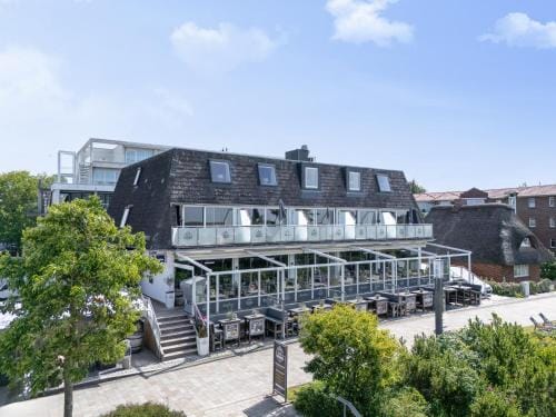 Strand No 1 Hotel Strand No 1 - Doppelzimmer - Meerblick Hotel in Sankt Peter-Ording