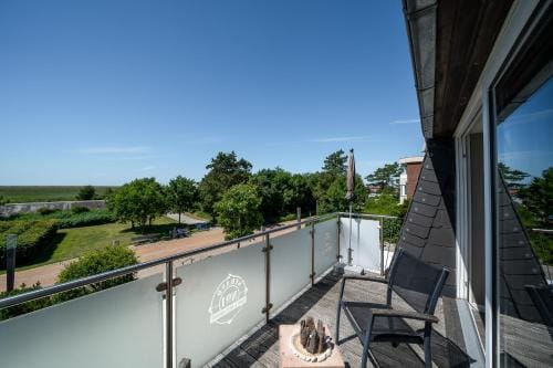 Strand No 1 Hotel Strand No 1 - Doppelzimmer 4 - Meerblick Hotel in Sankt Peter-Ording